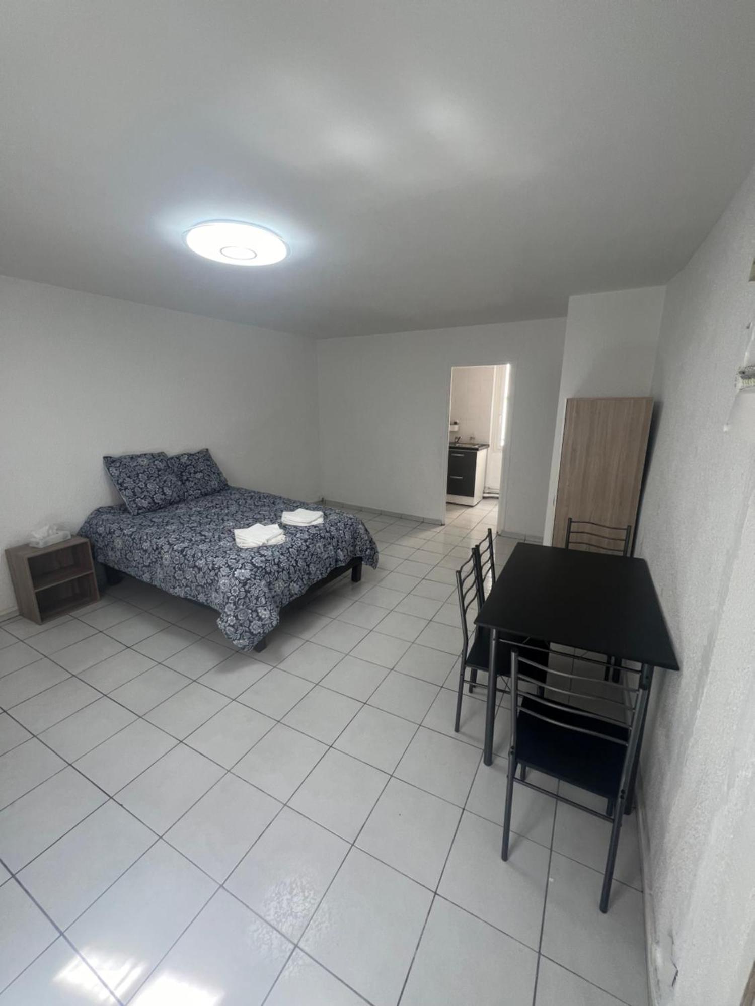 Studio Tapisvert St Charles Canebiere Vieux Port มาร์กเซย ภายนอก รูปภาพ