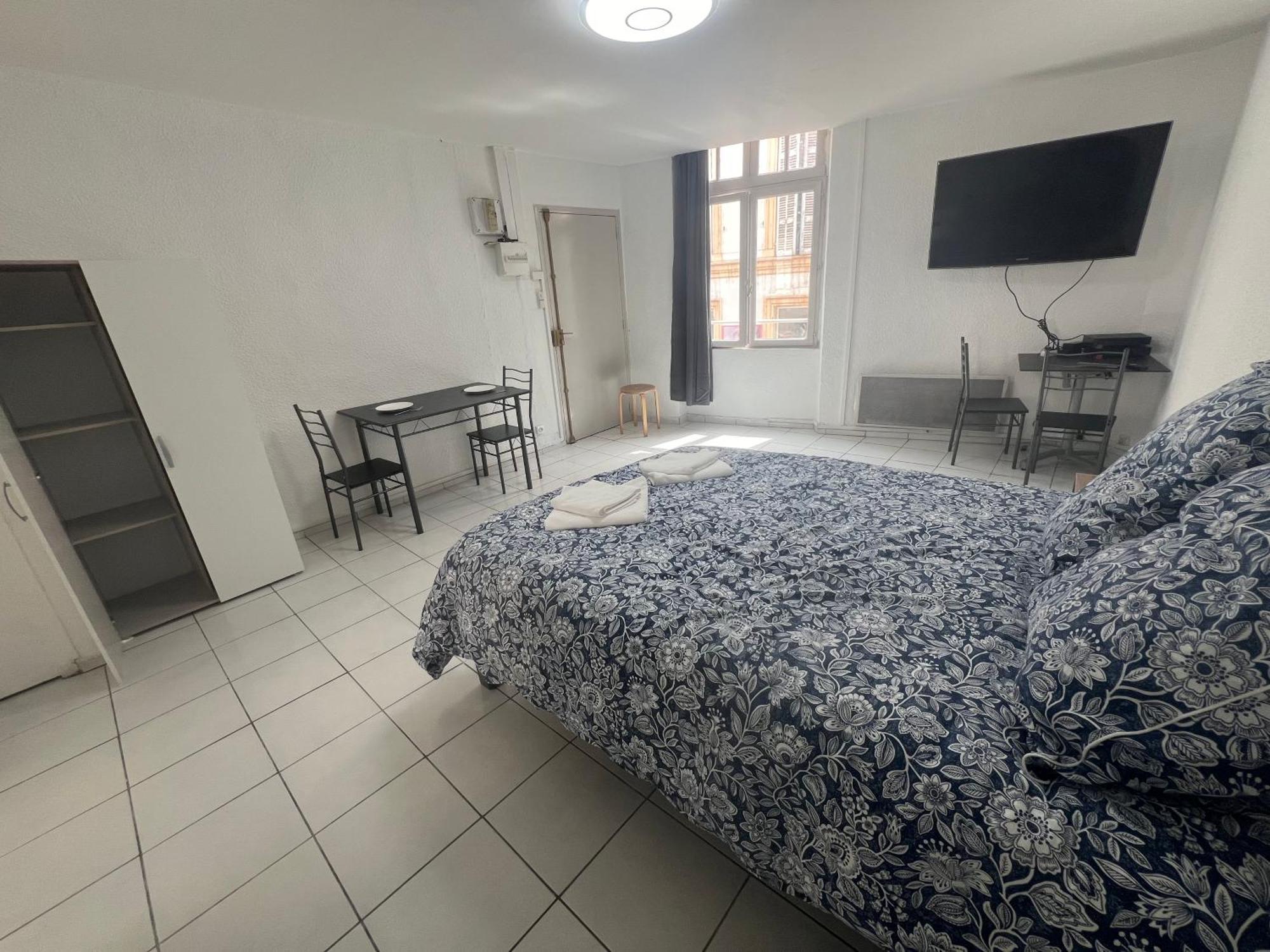 Studio Tapisvert St Charles Canebiere Vieux Port มาร์กเซย ภายนอก รูปภาพ