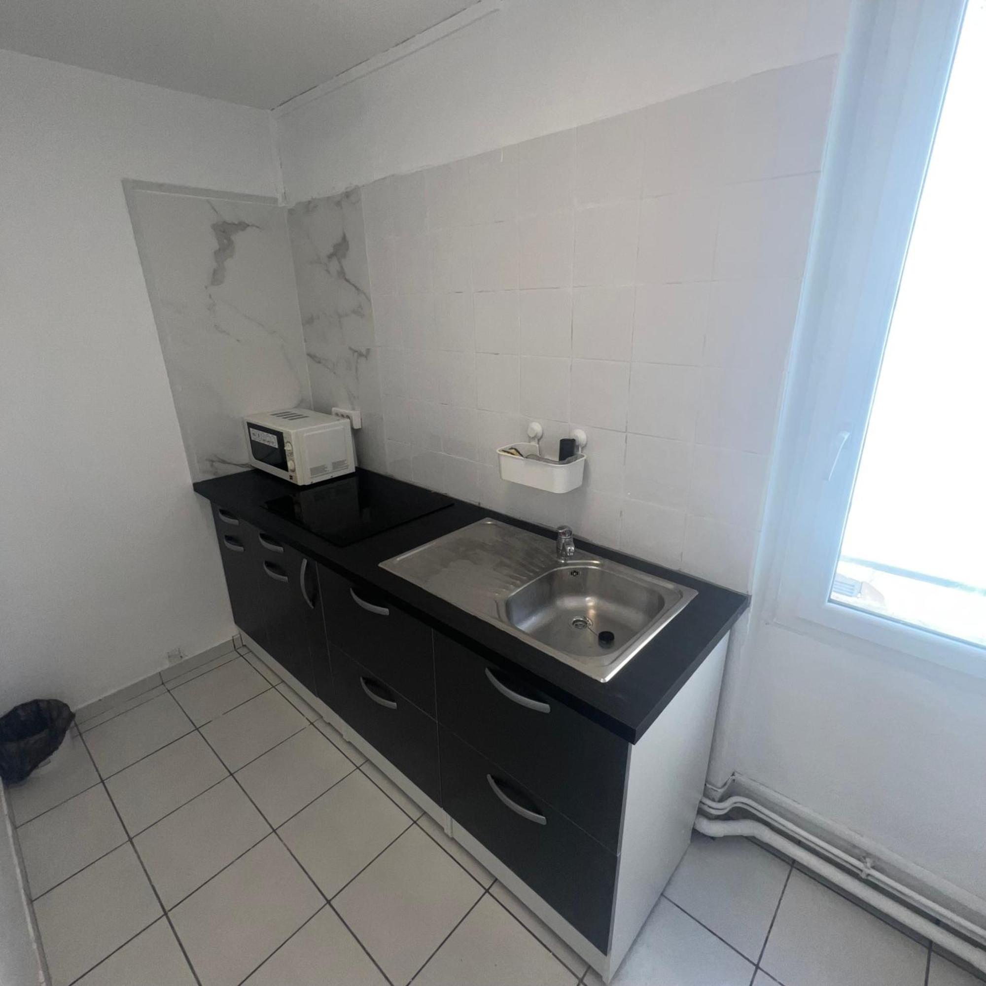 Studio Tapisvert St Charles Canebiere Vieux Port มาร์กเซย ภายนอก รูปภาพ