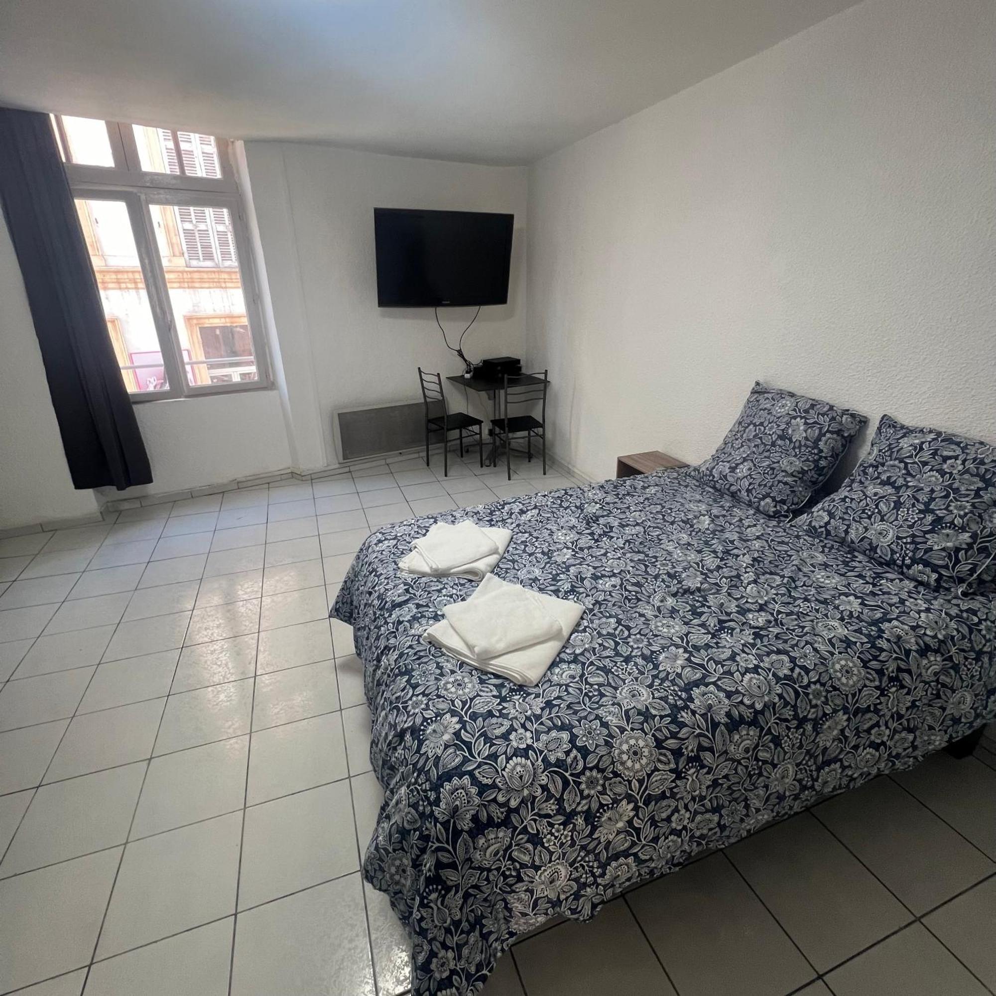 Studio Tapisvert St Charles Canebiere Vieux Port มาร์กเซย ภายนอก รูปภาพ