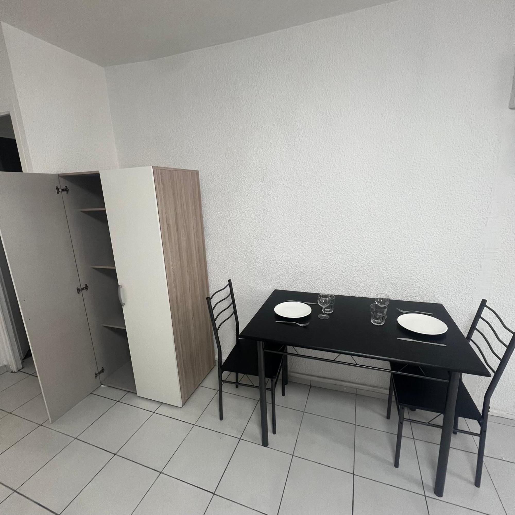 Studio Tapisvert St Charles Canebiere Vieux Port มาร์กเซย ภายนอก รูปภาพ